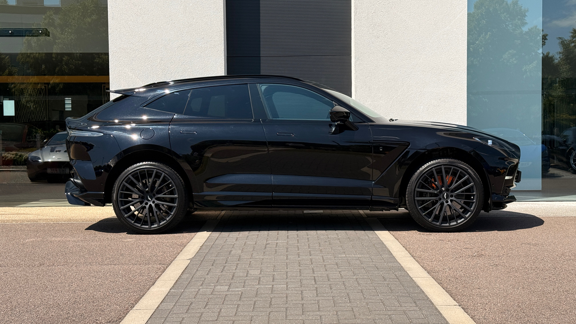 Aston Martin DBX