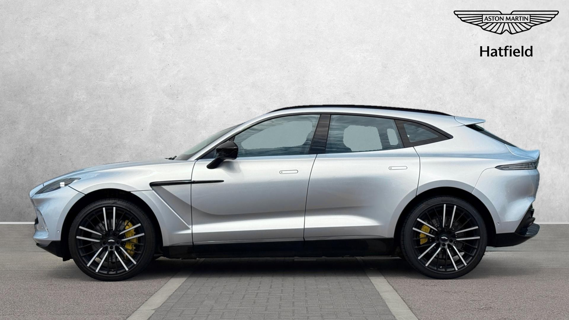 Aston Martin DBX
