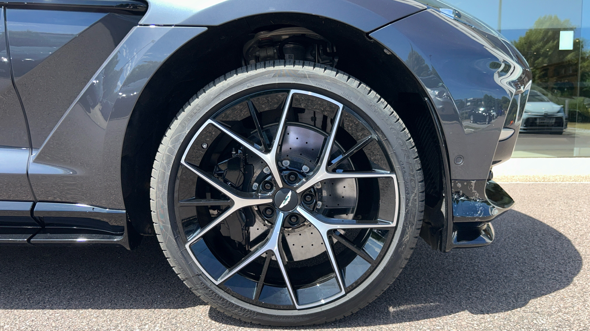 Aston Martin DBX
