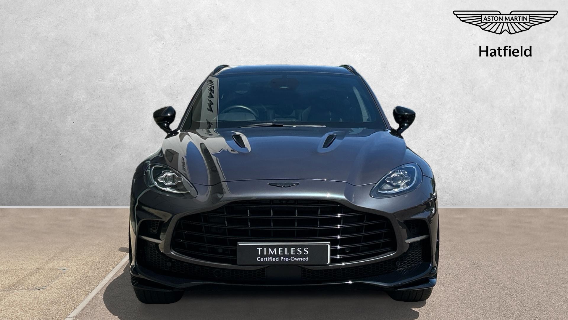 Aston Martin DBX