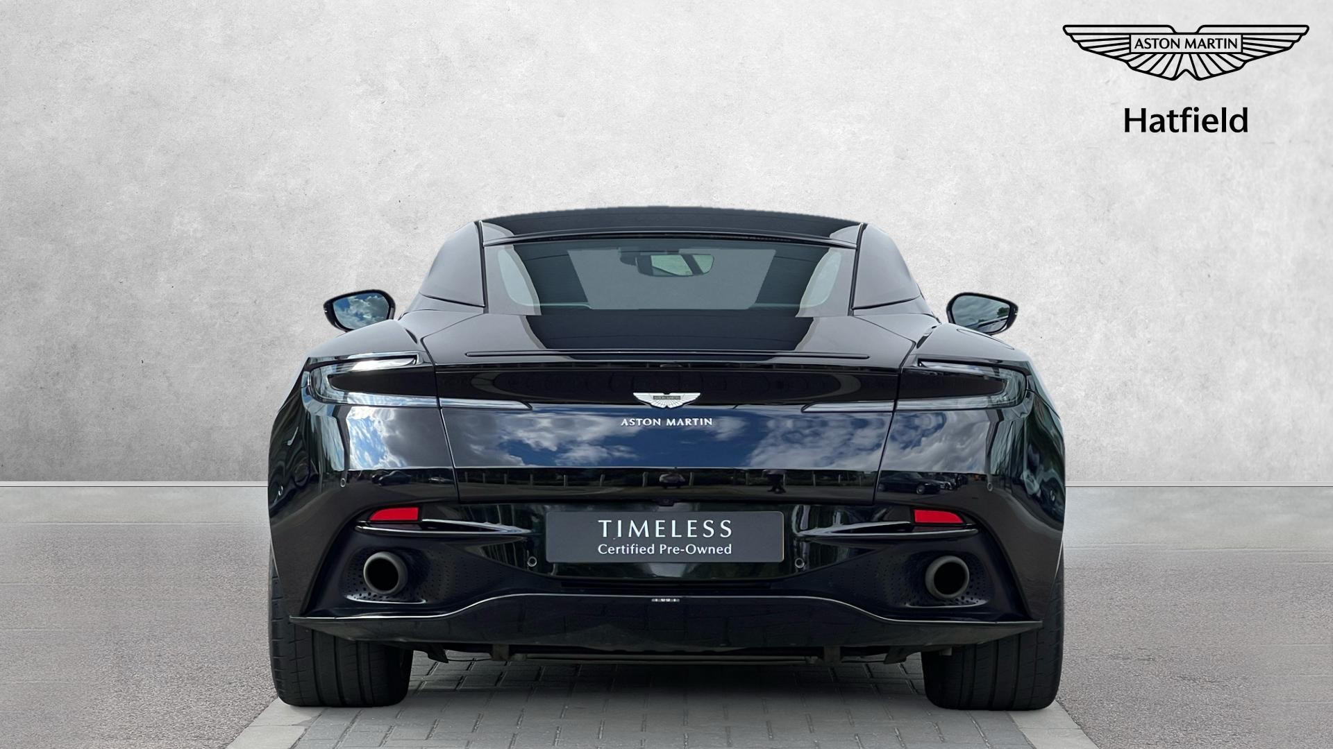 Aston Martin DB11