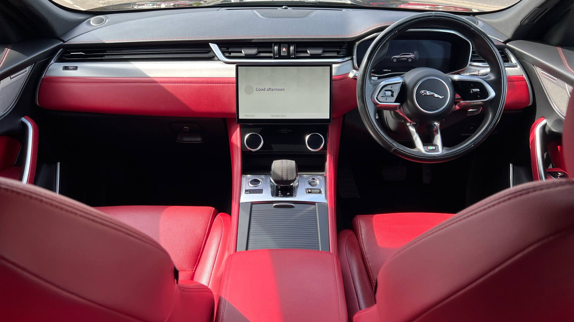 Jaguar F Pace