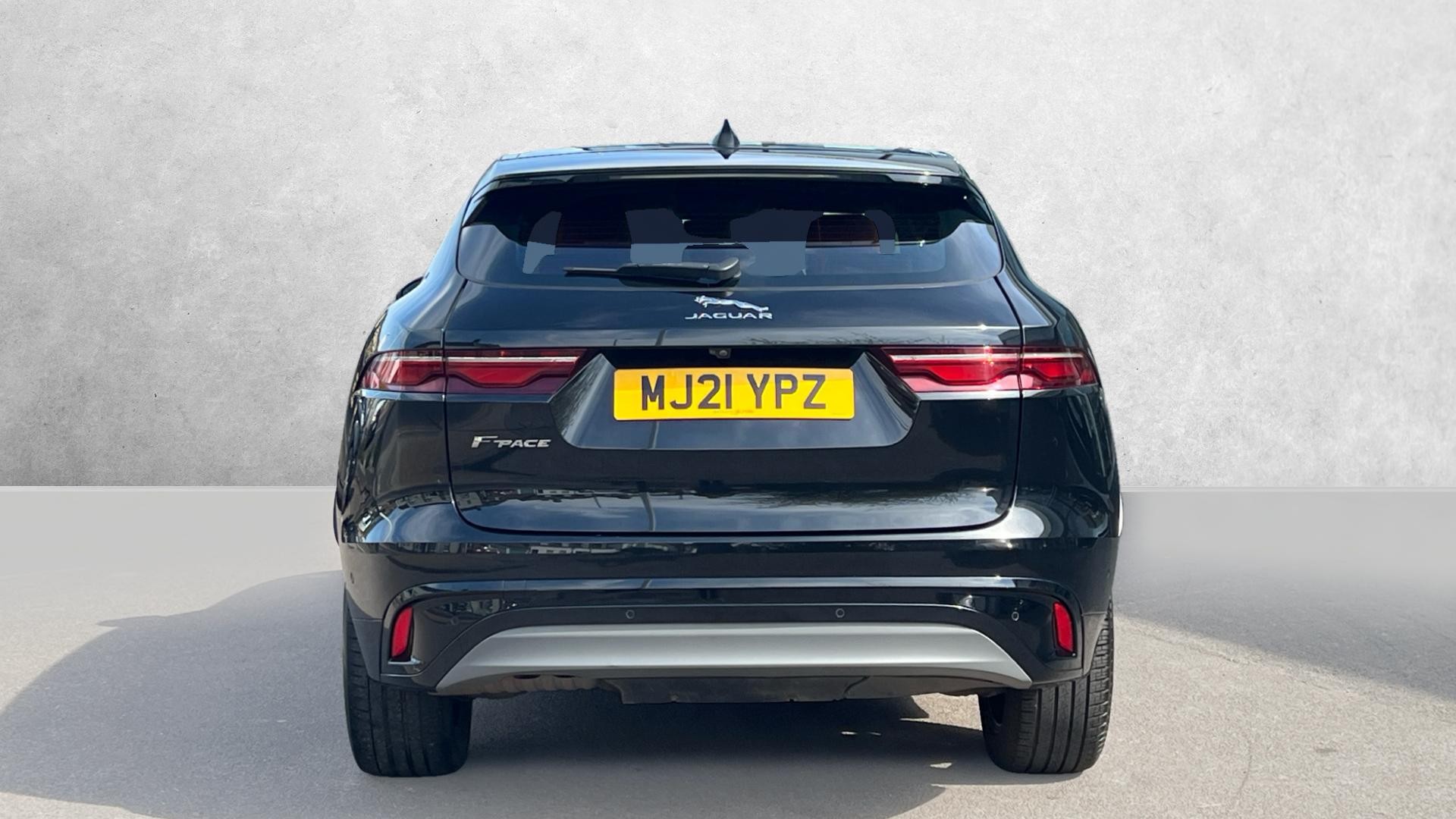 Jaguar F Pace