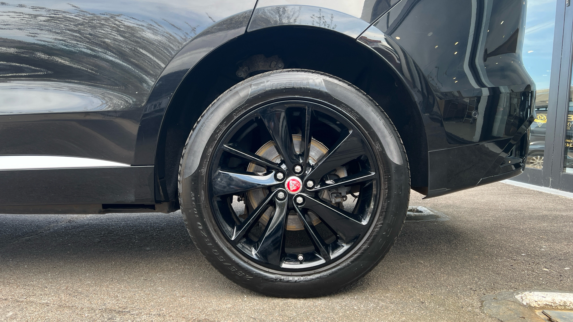 Jaguar F Pace