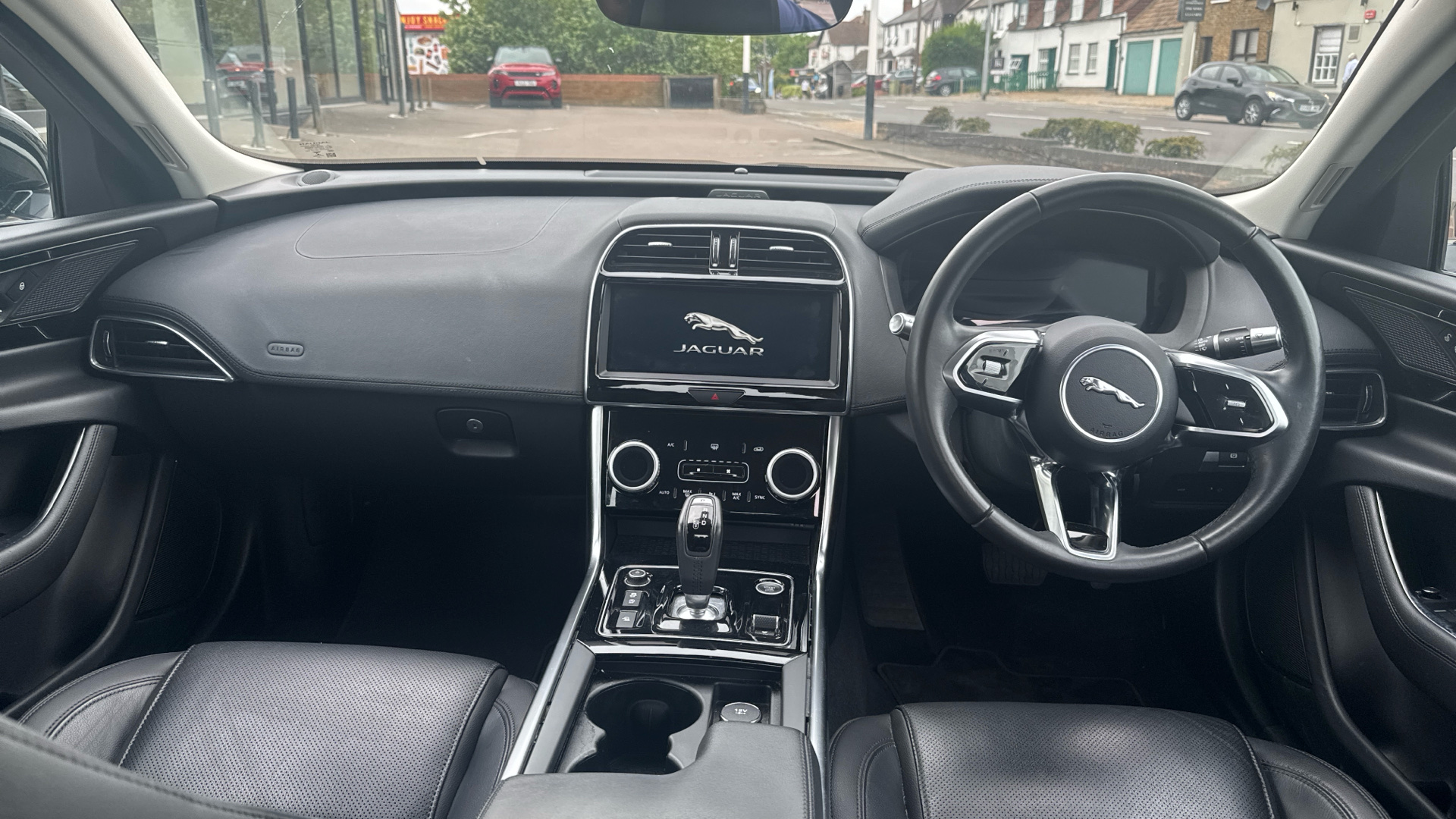 Jaguar XE