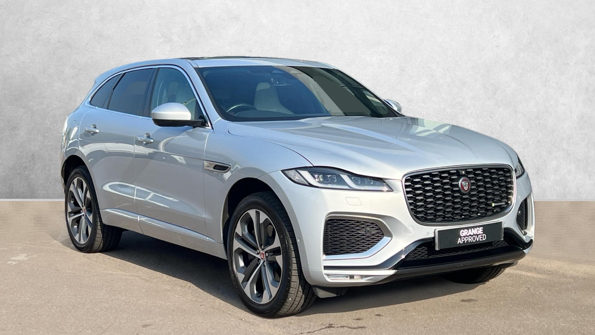 Jaguar F Pace