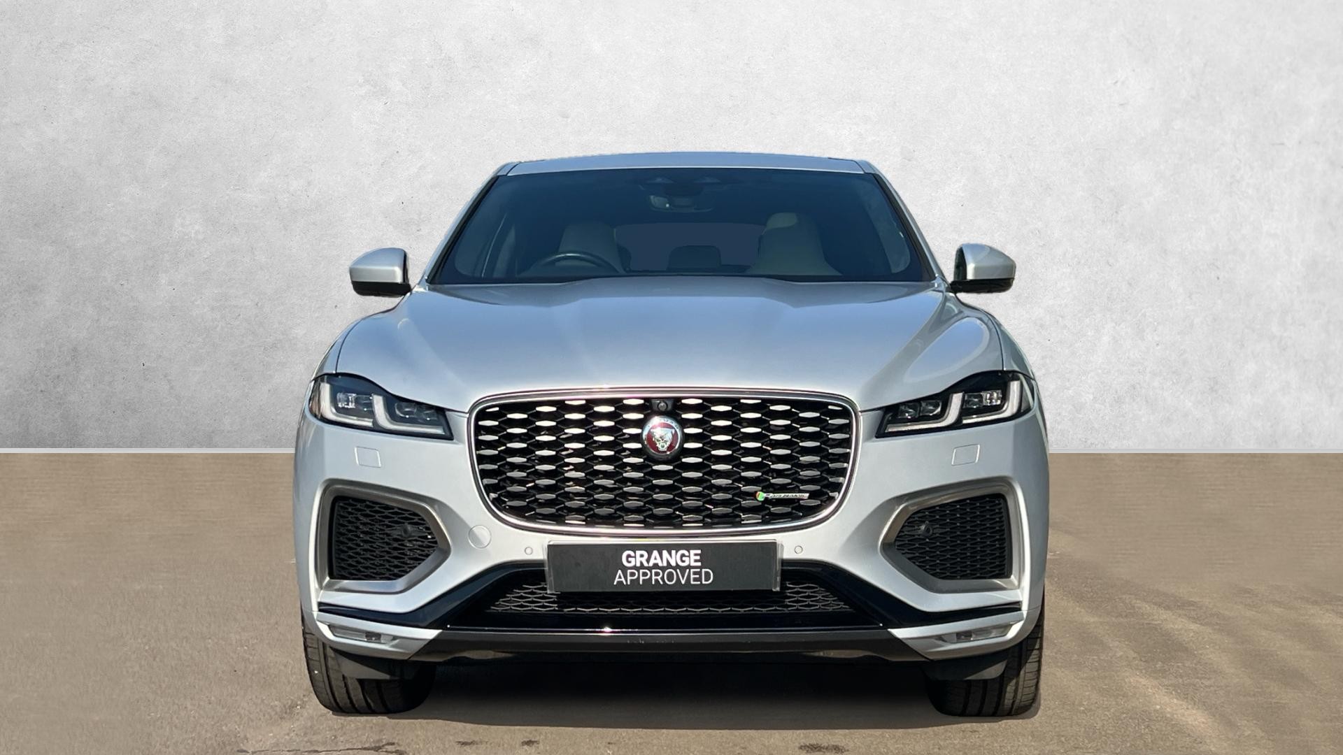 Jaguar F Pace