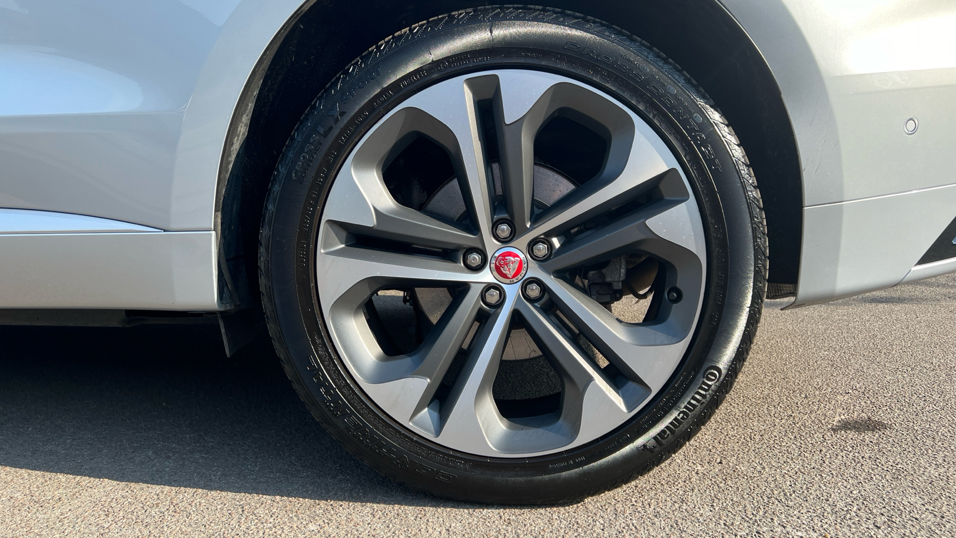 Jaguar F Pace