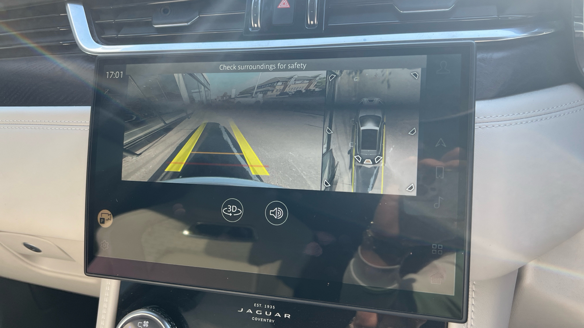 Jaguar F Pace