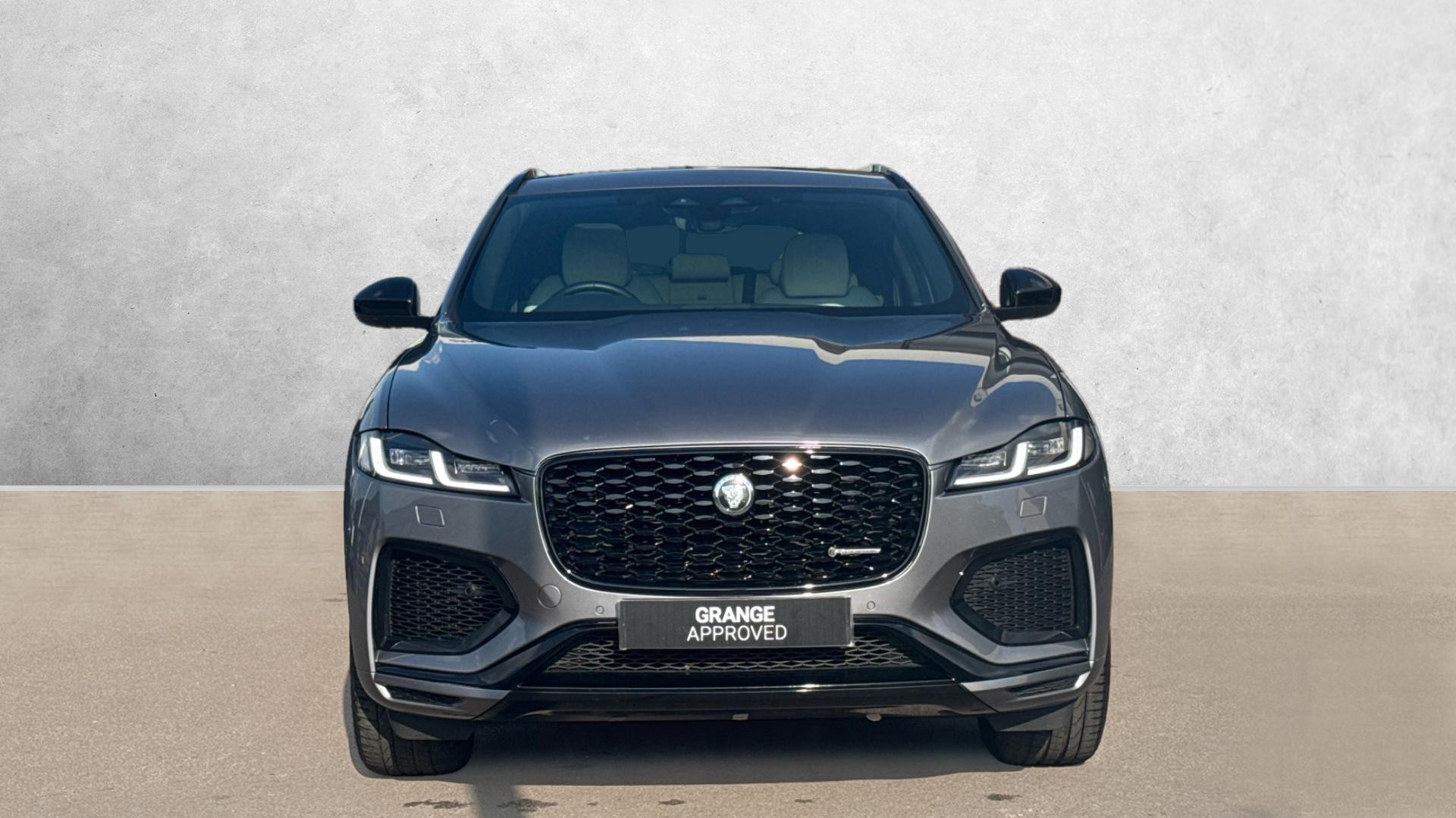 Jaguar F Pace