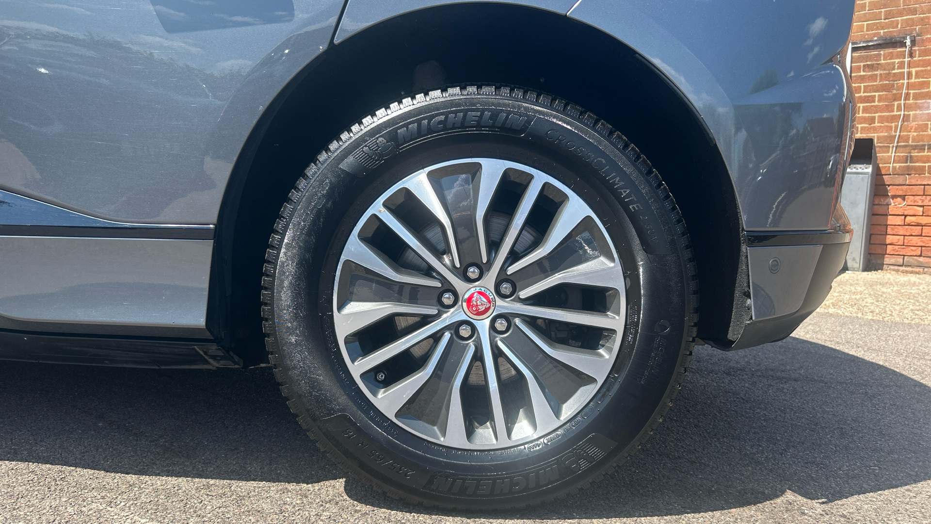 Jaguar I Pace
