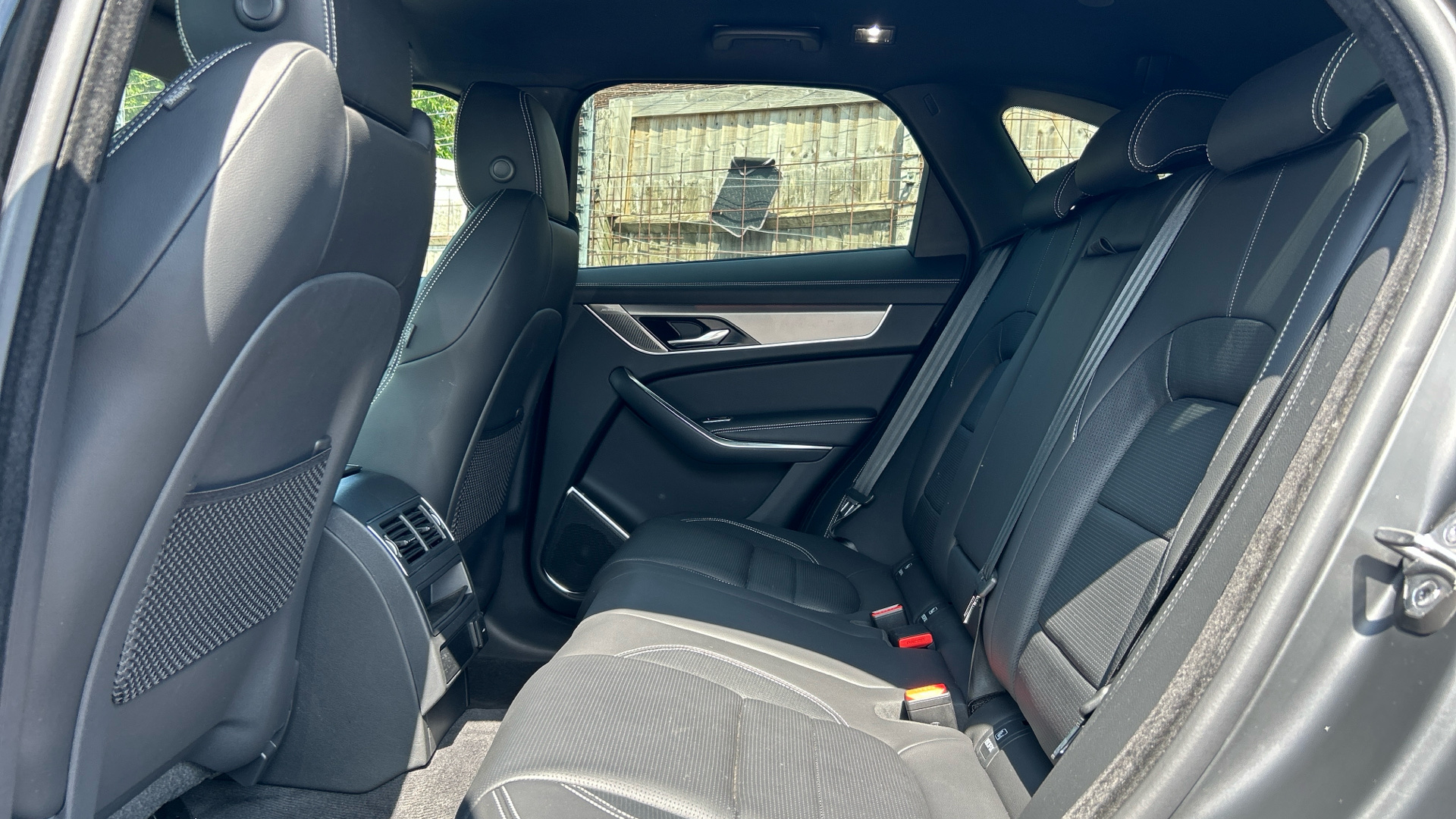 Jaguar F Pace