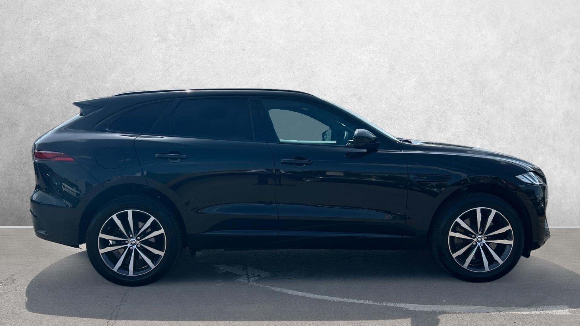 Jaguar F Pace