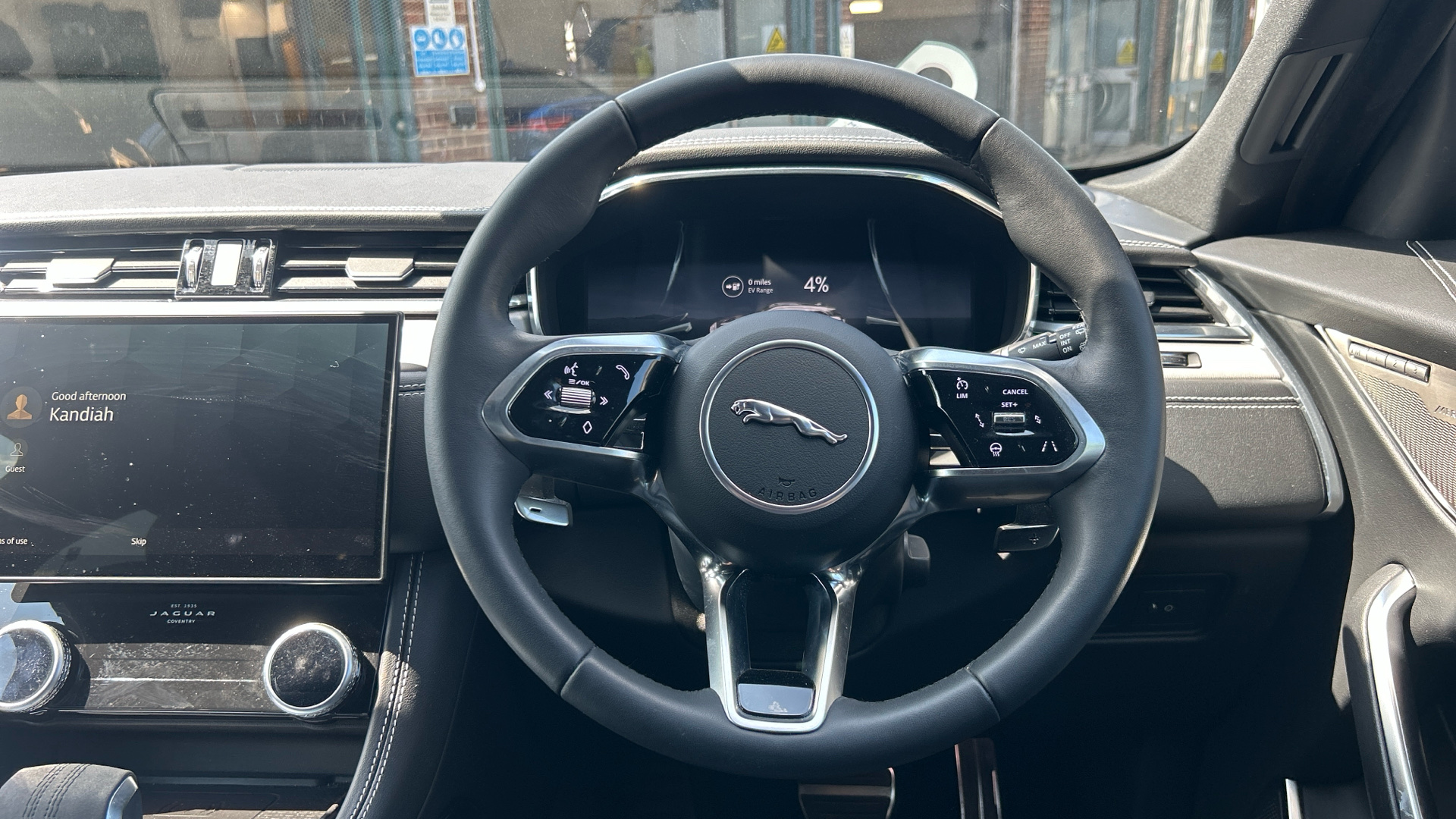 Jaguar F Pace