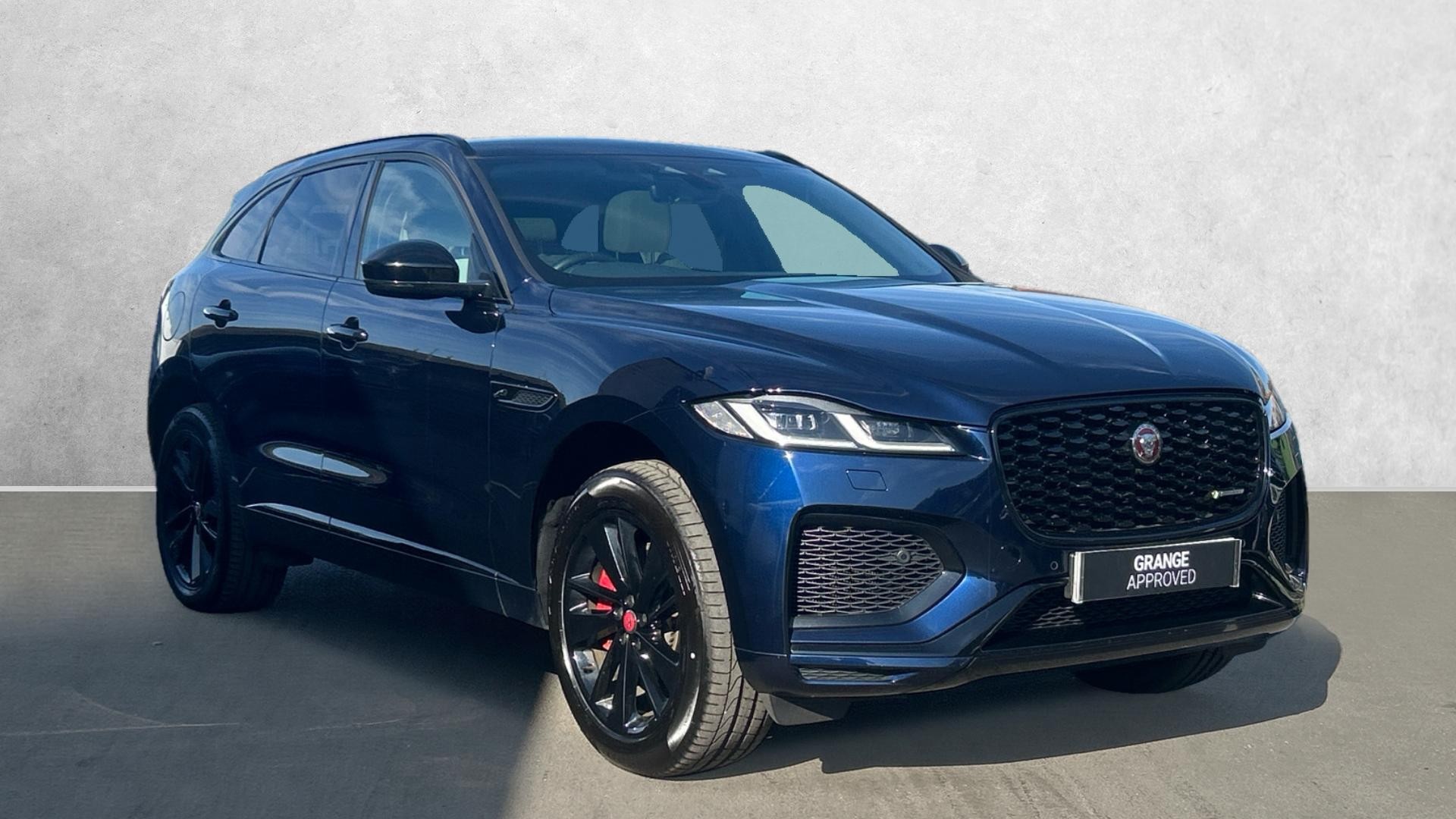 Jaguar F Pace