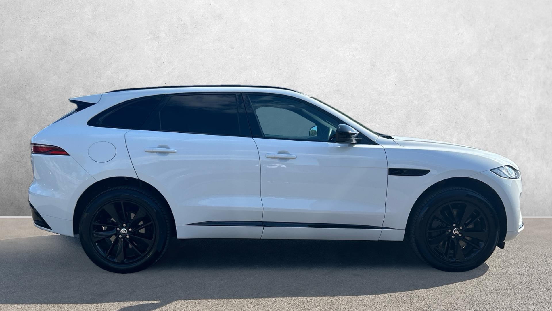 Jaguar F Pace
