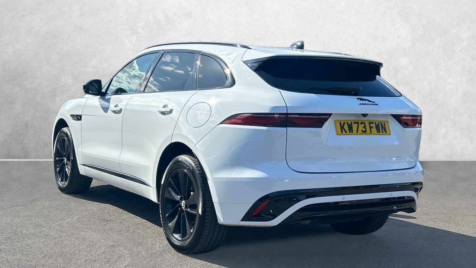 Jaguar F Pace