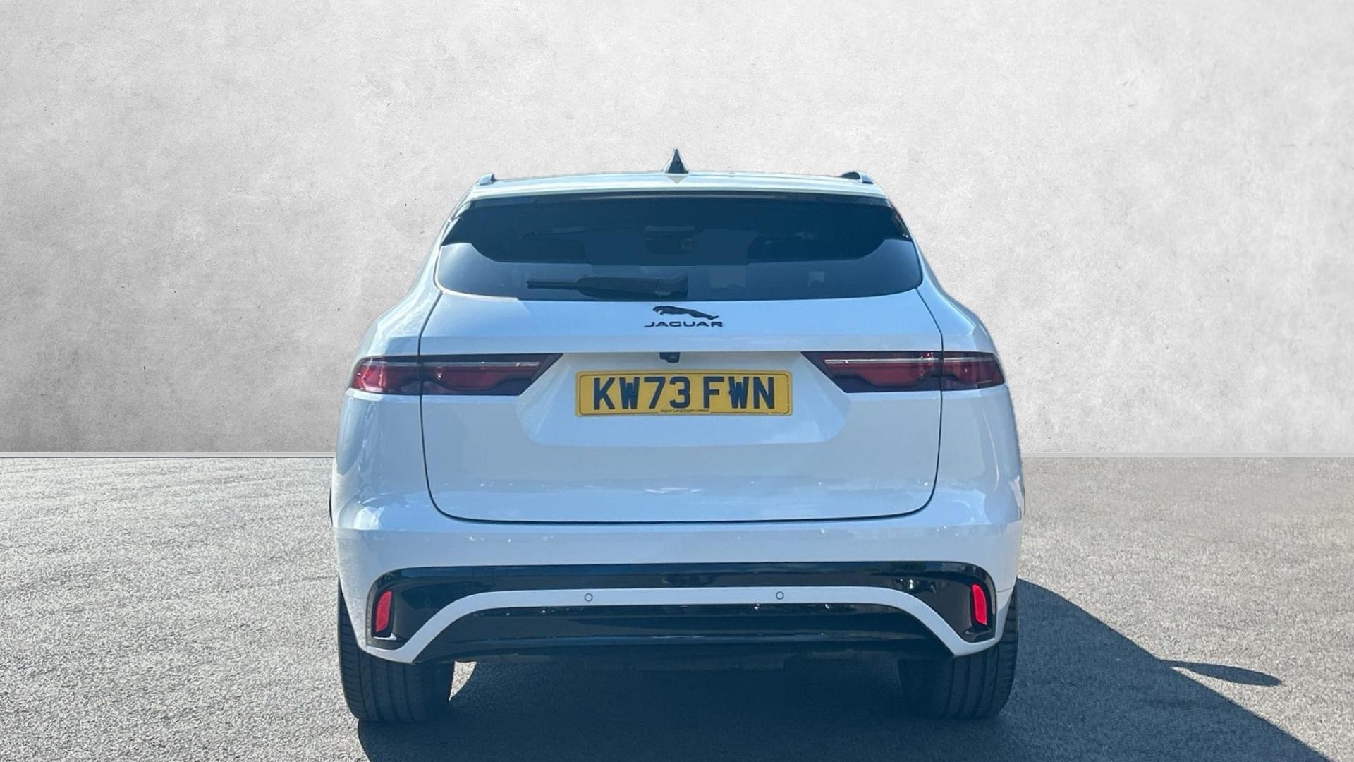 Jaguar F Pace