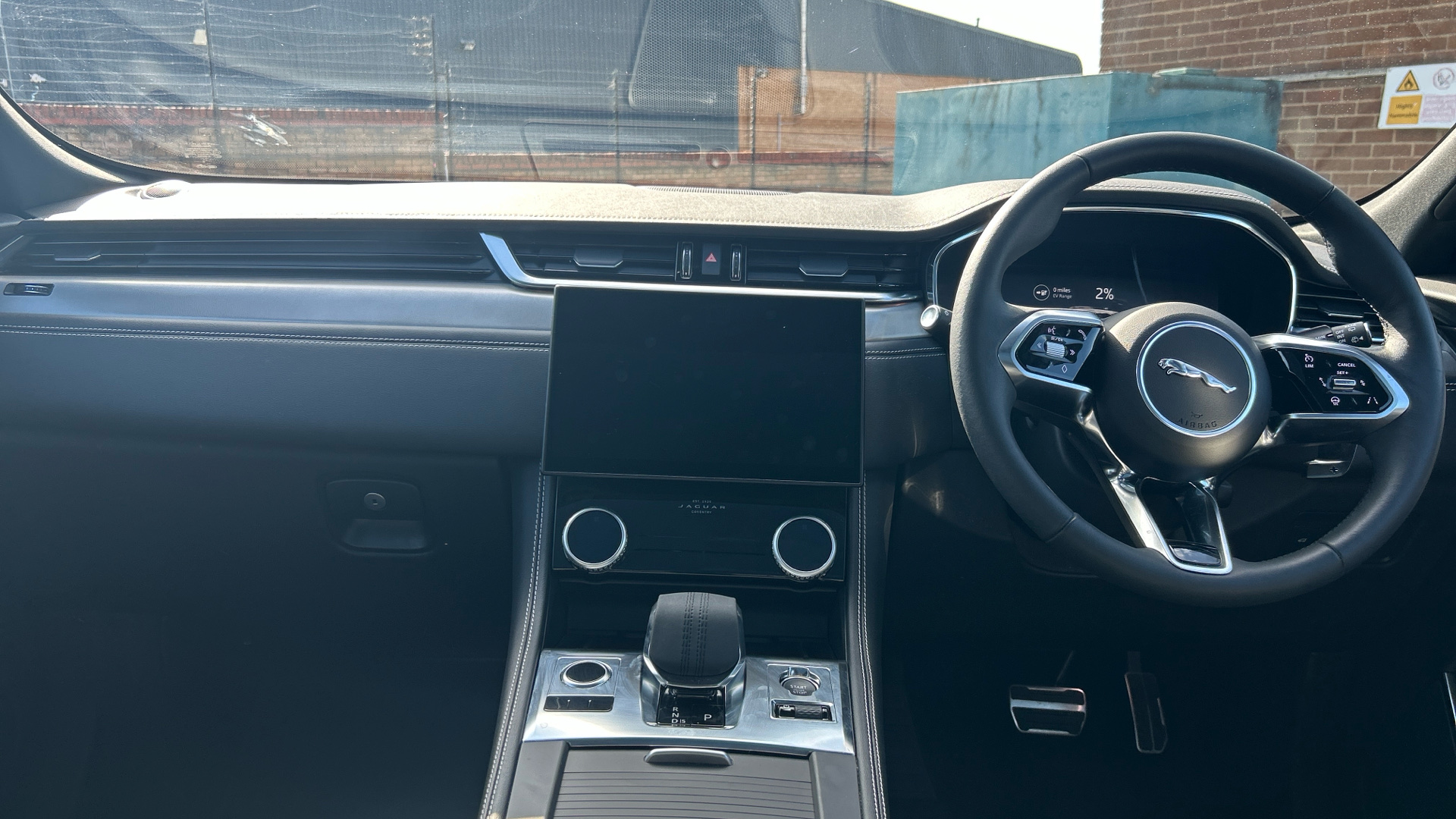 Jaguar F Pace