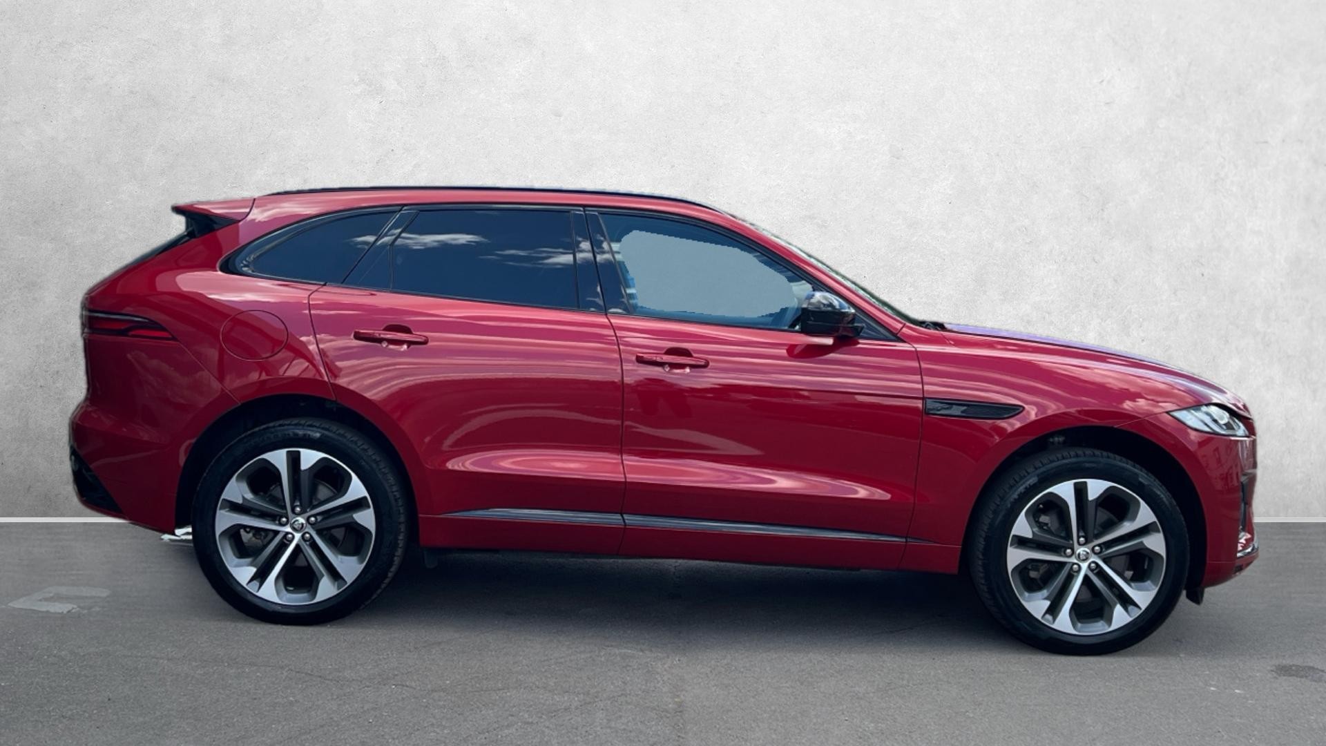 Jaguar F Pace
