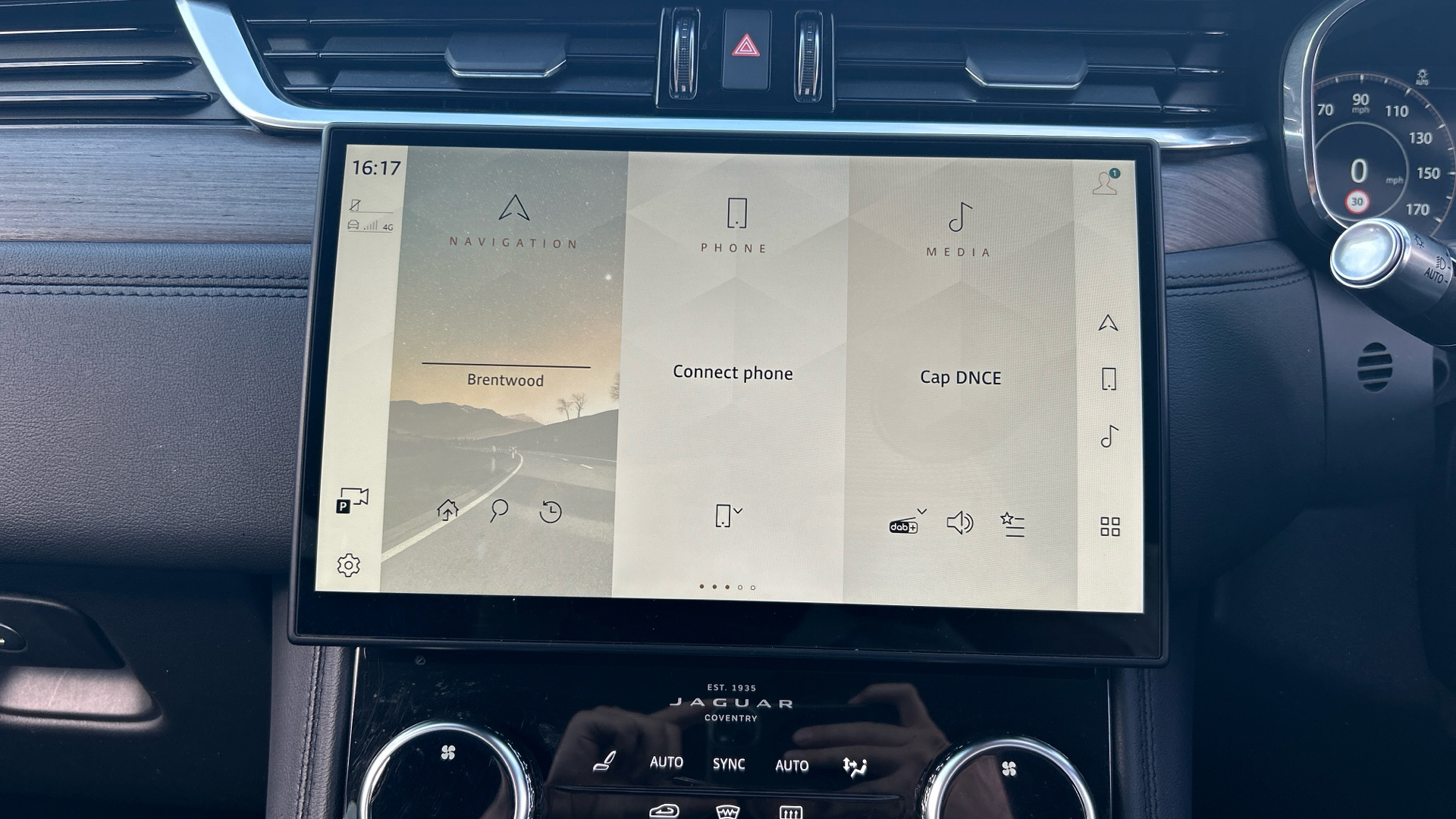 Jaguar F Pace