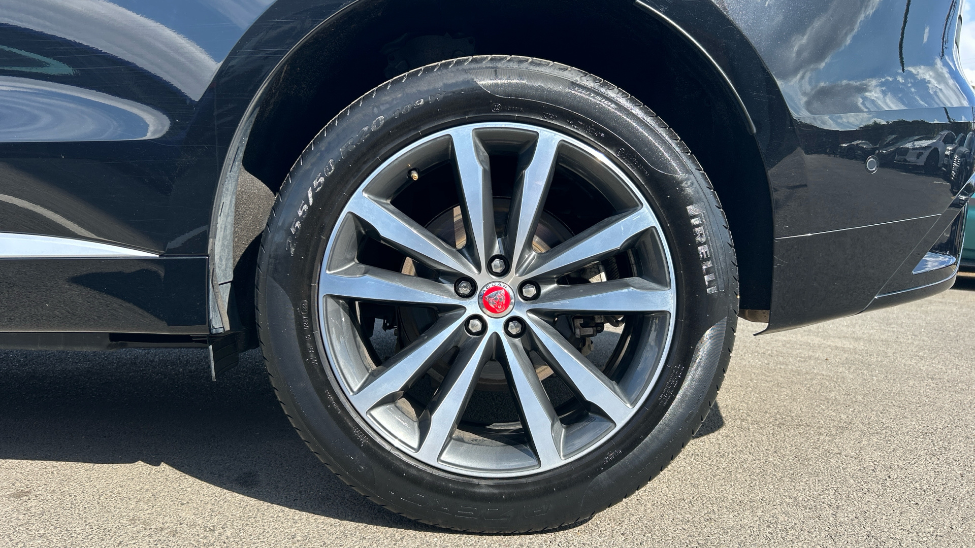 Jaguar F Pace