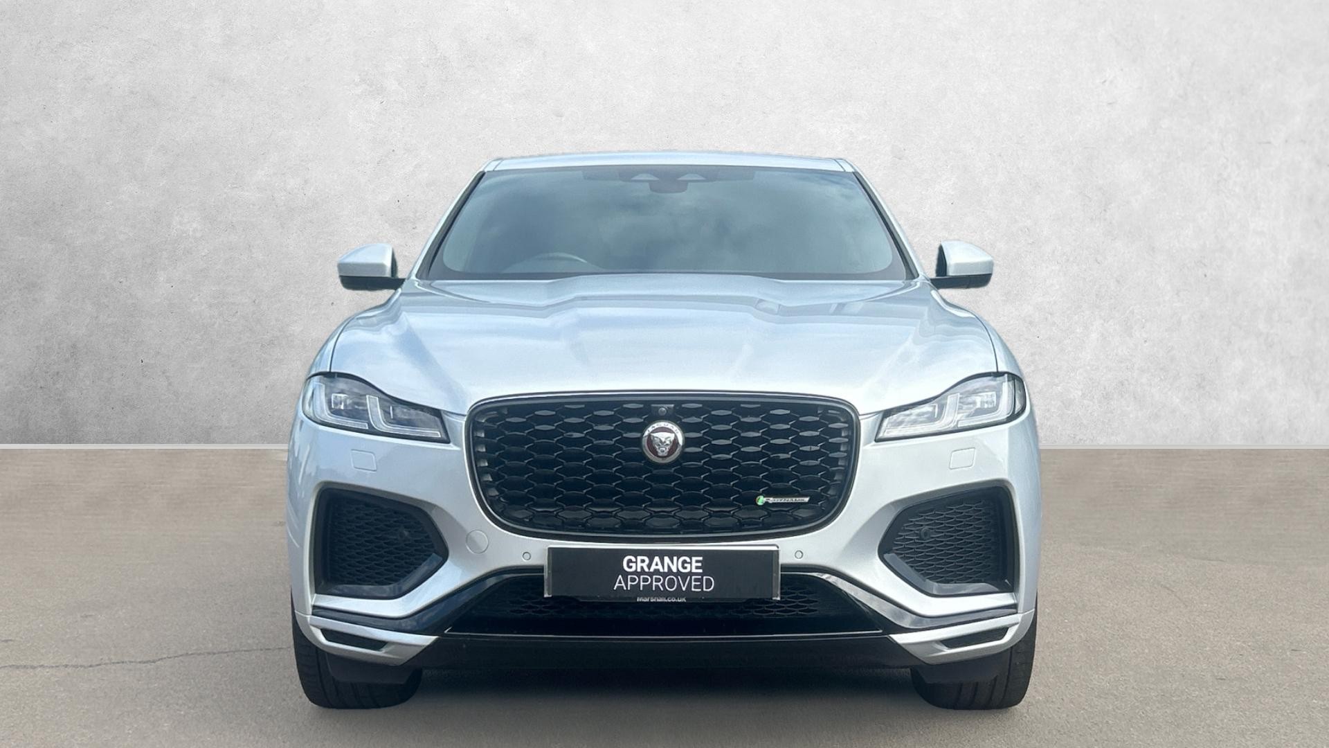 Jaguar F Pace