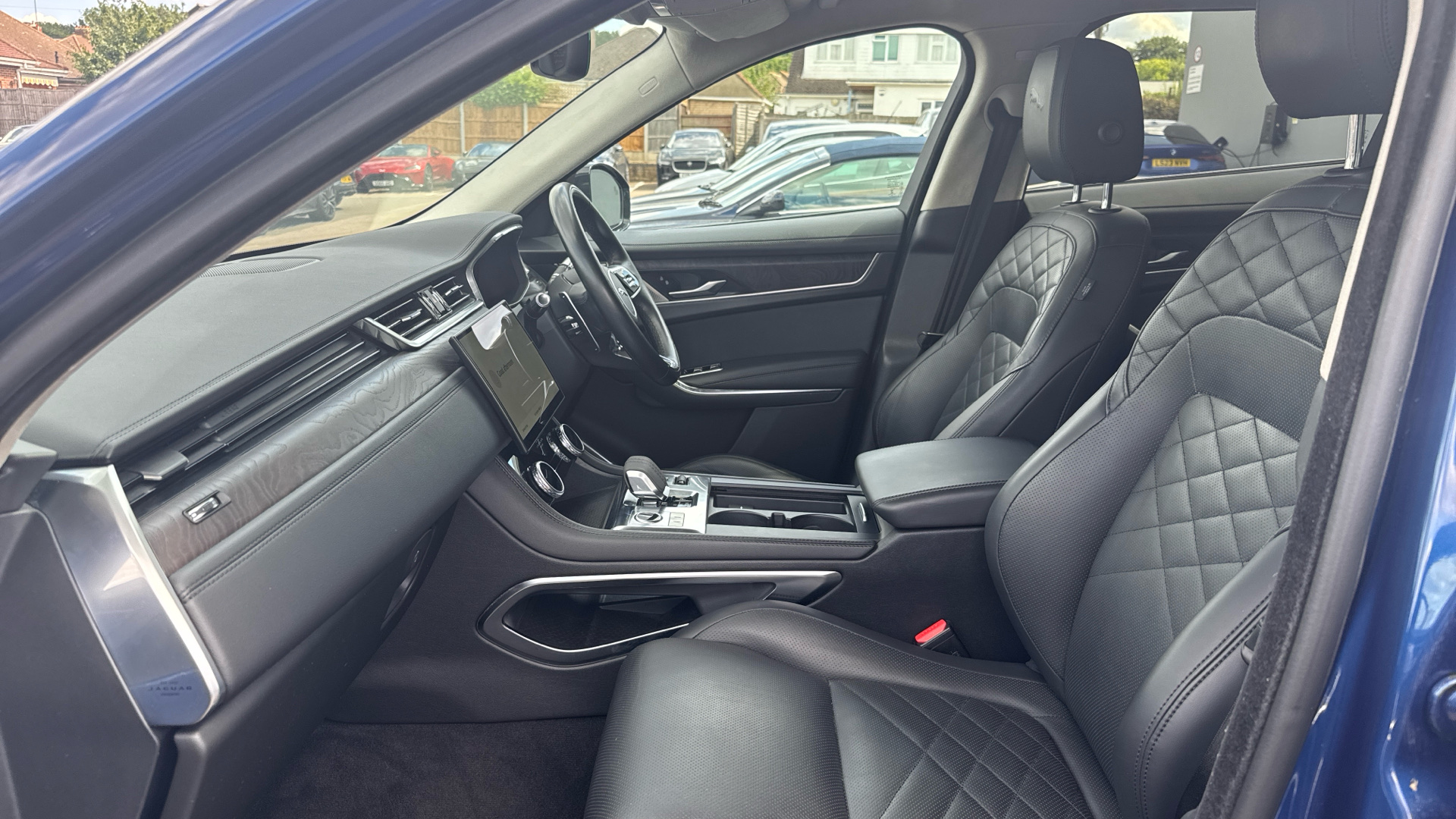 Jaguar F Pace