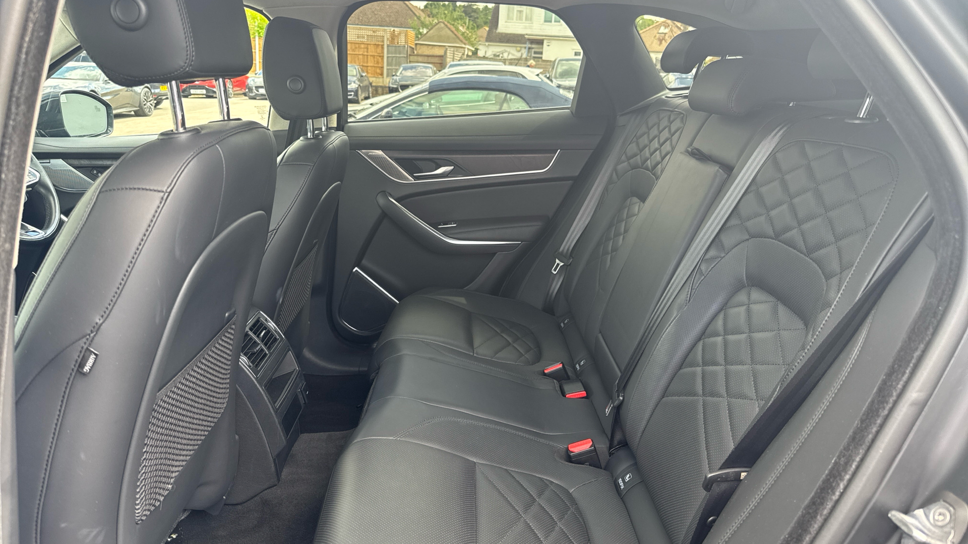 Jaguar F Pace