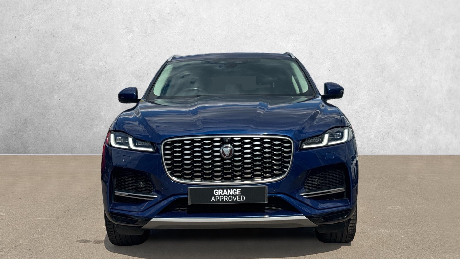 Jaguar F Pace