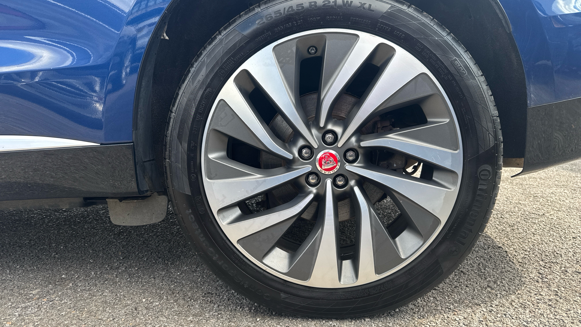 Jaguar F Pace