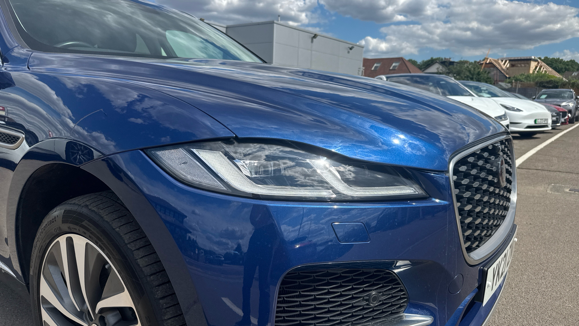 Jaguar F Pace