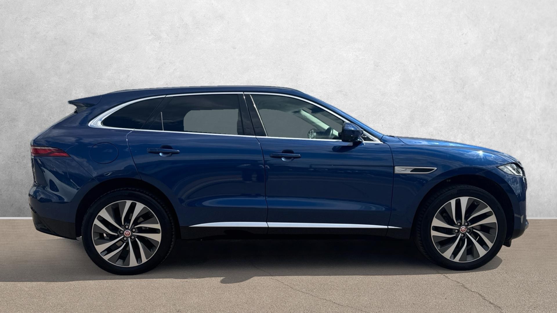 Jaguar F Pace