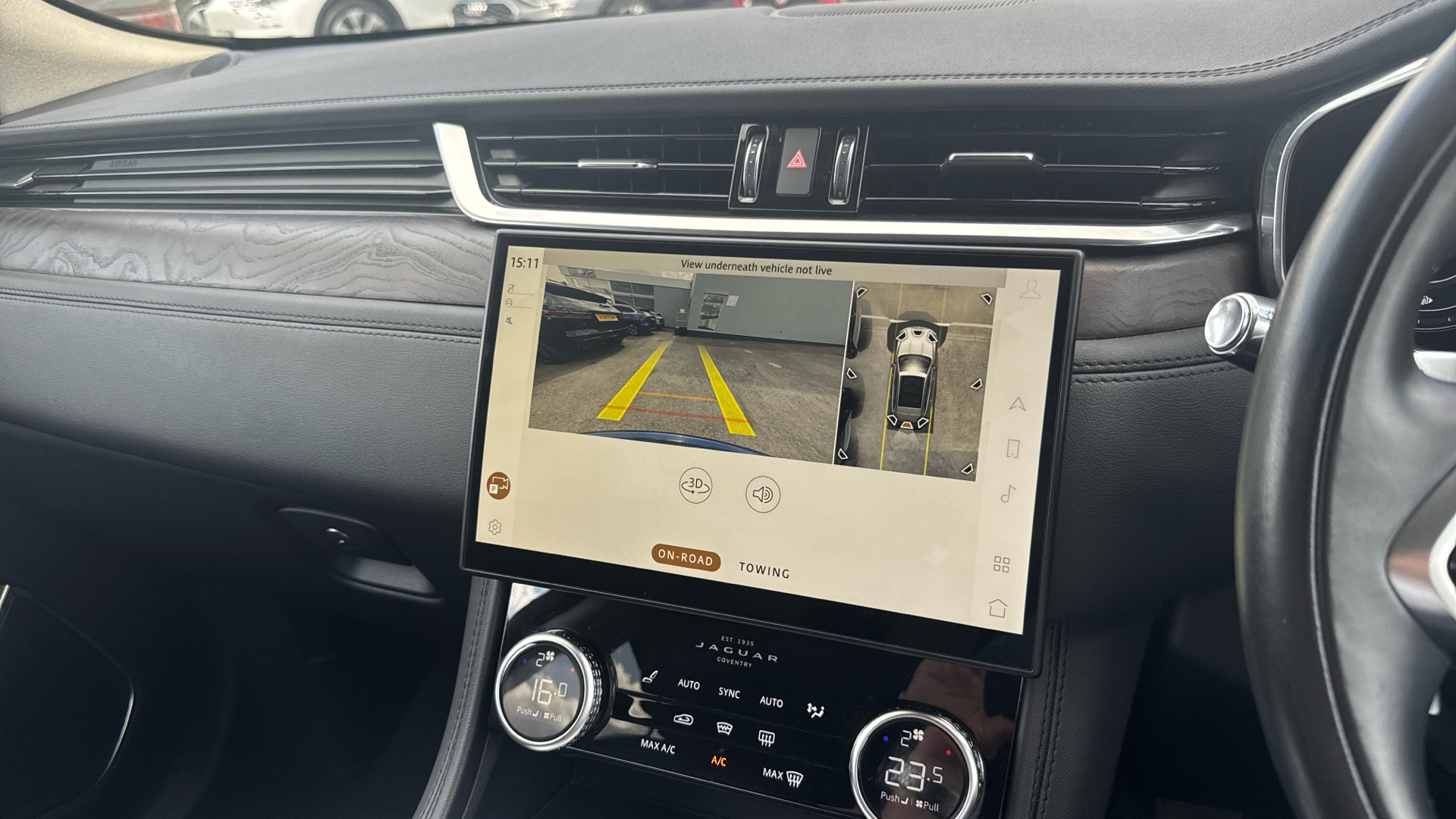 Jaguar F Pace