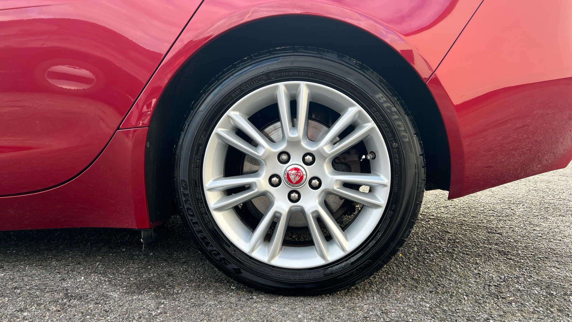 Jaguar XE