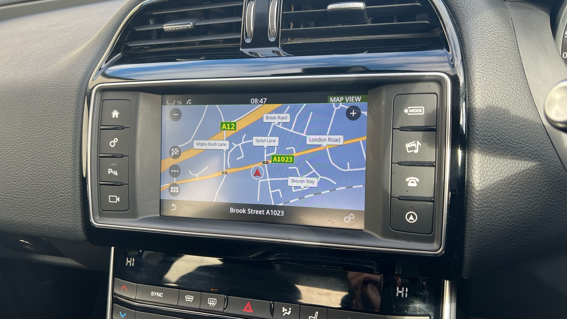 Jaguar XE