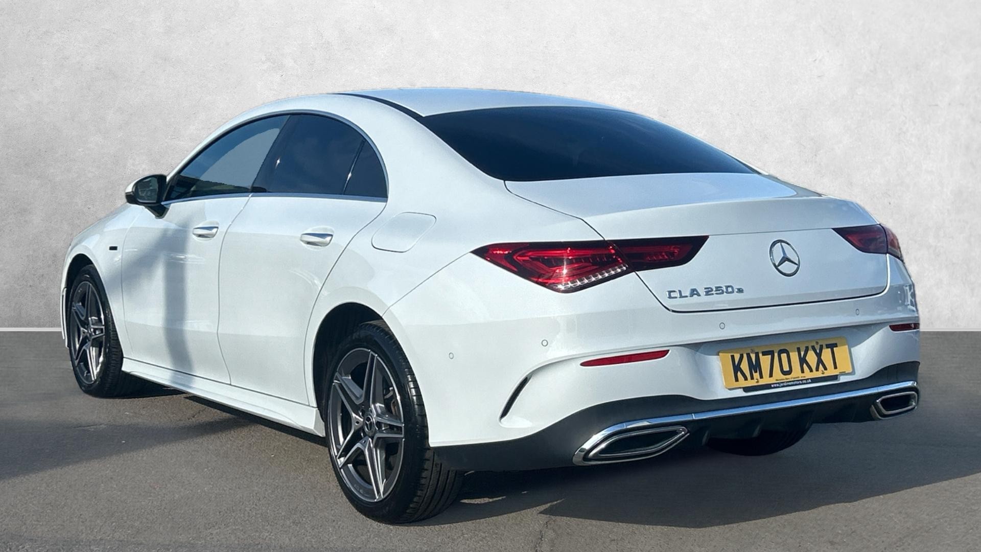 Mercedes Benz CLA