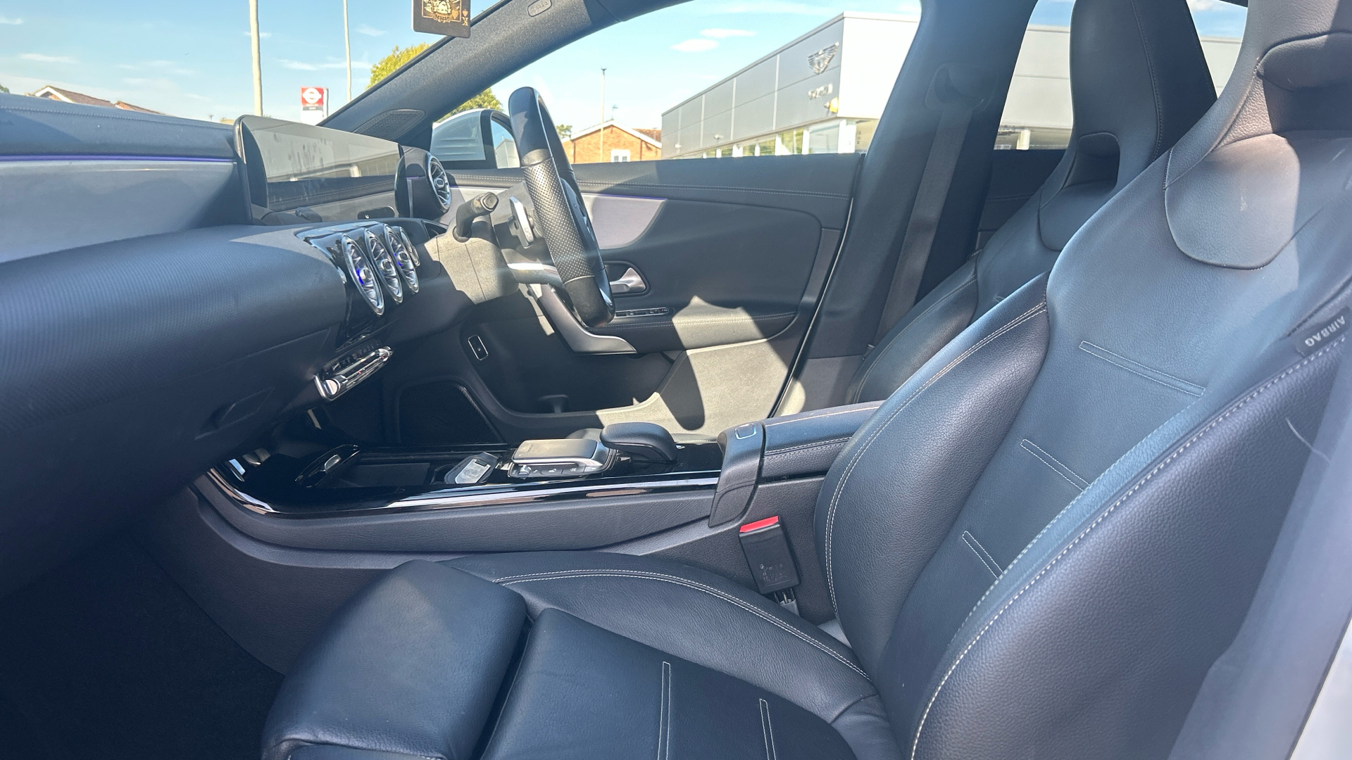 Mercedes Benz CLA