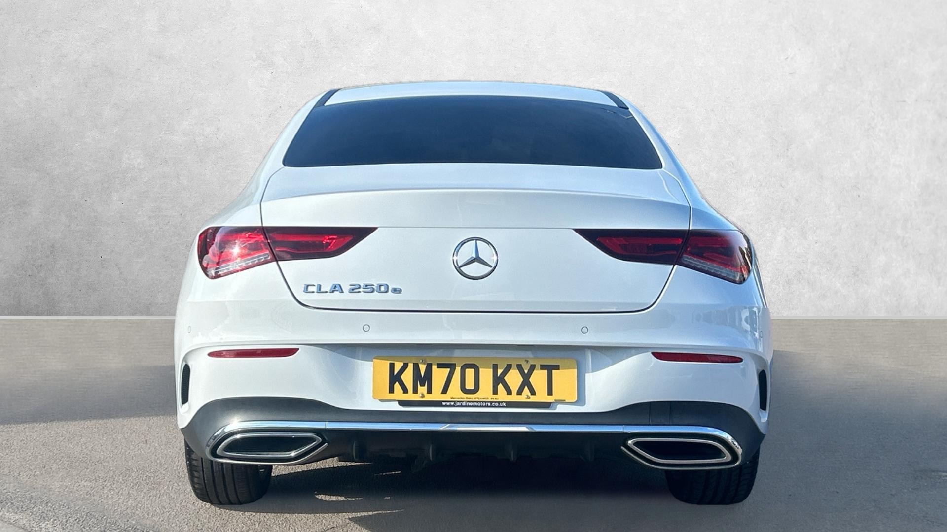 Mercedes Benz CLA