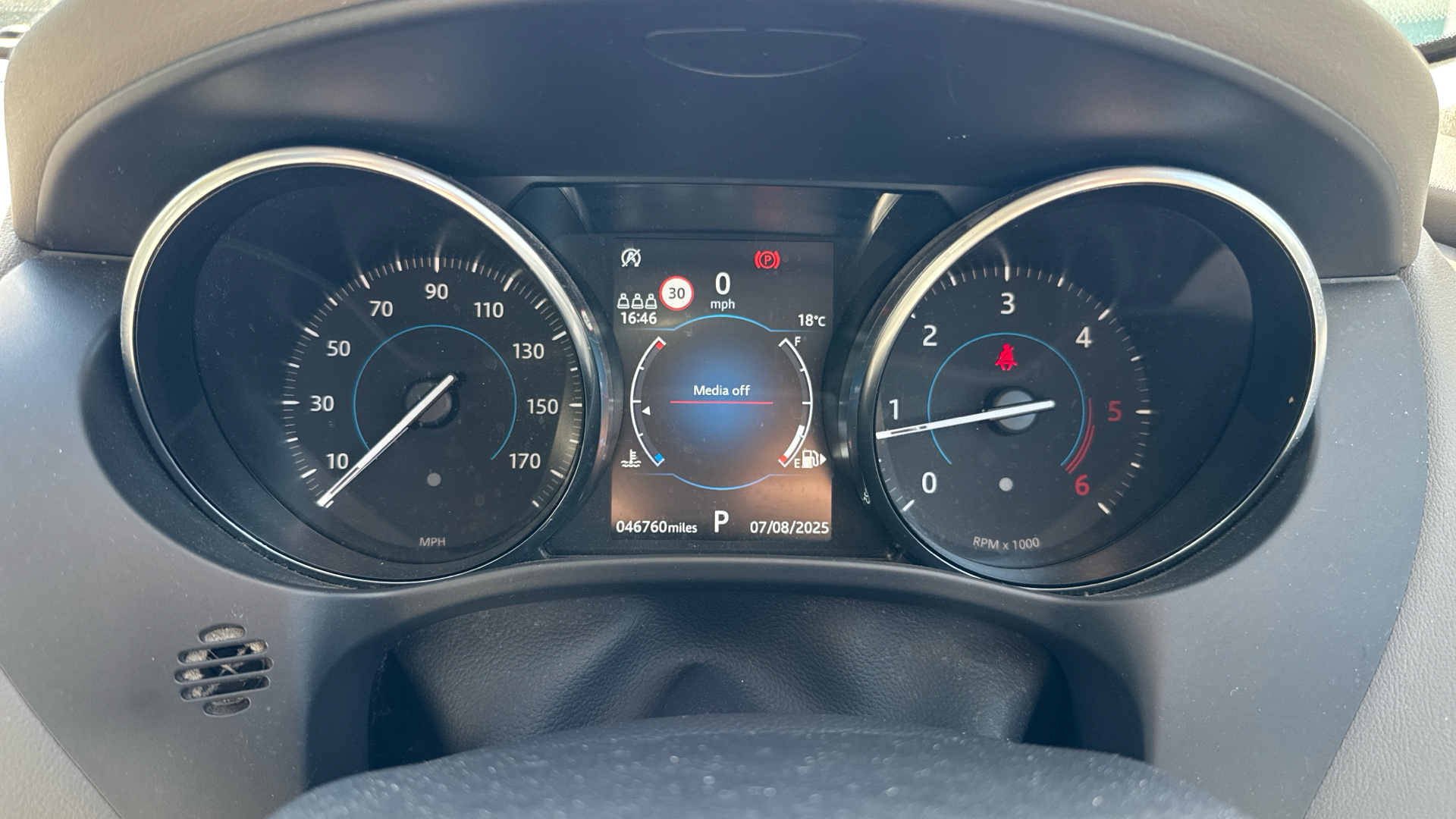 Jaguar F Pace