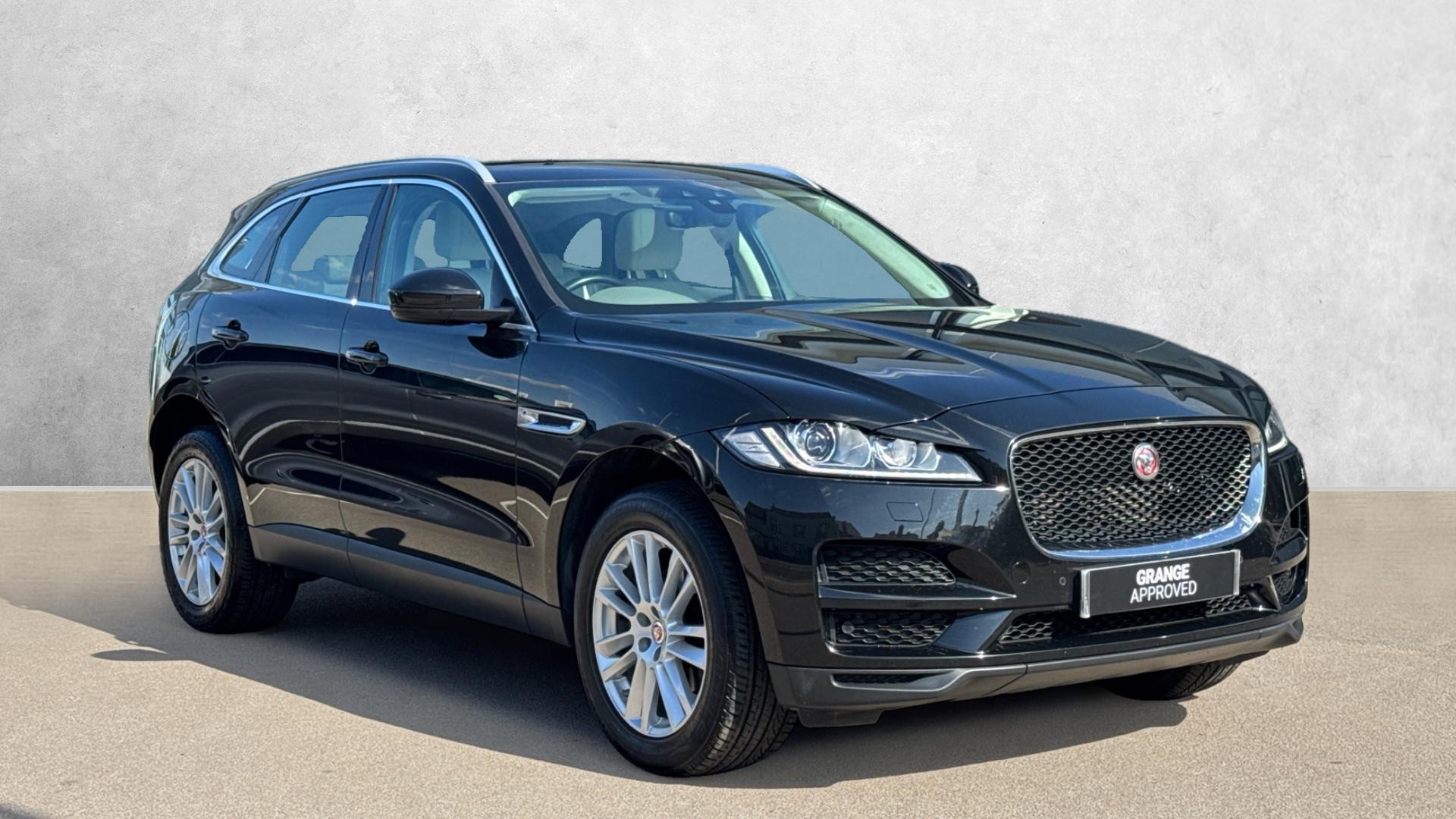 Jaguar F Pace