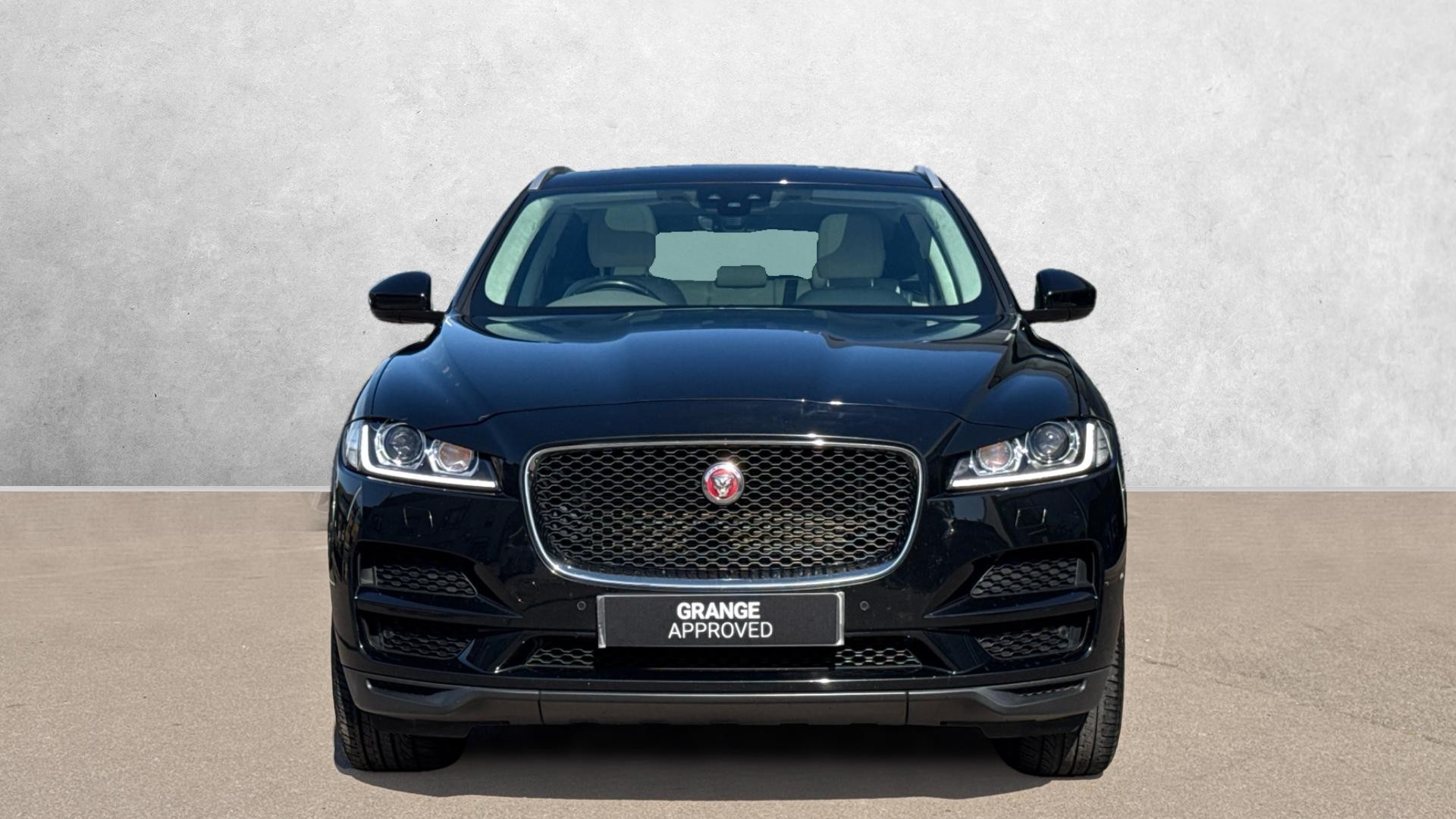 Jaguar F Pace