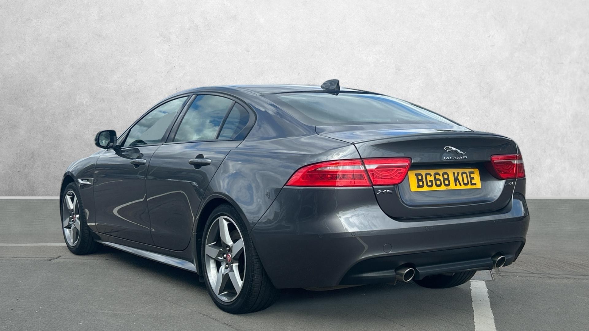 Jaguar XE