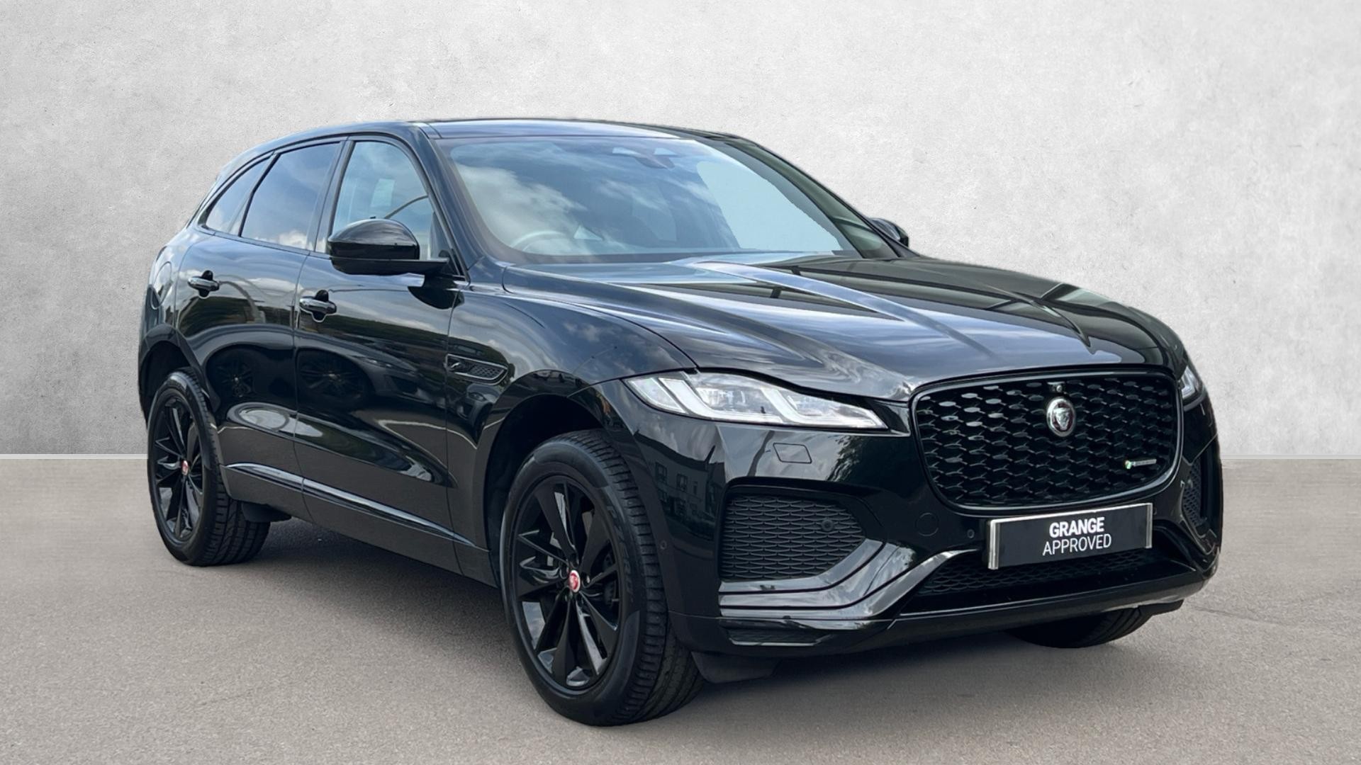 Jaguar F Pace