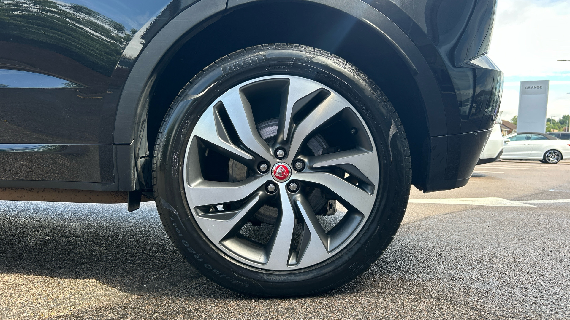 Jaguar E Pace