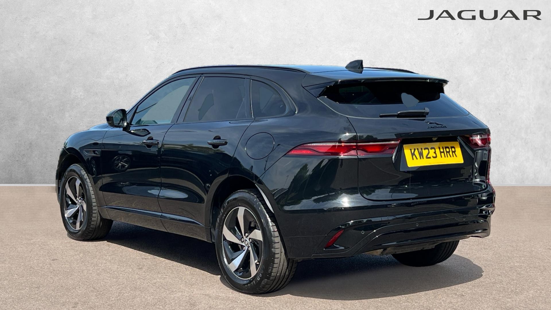 Jaguar F Pace