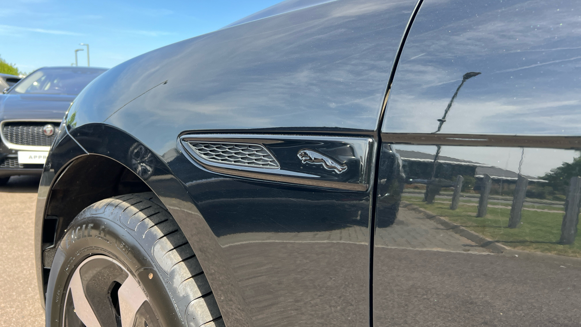 Jaguar F Pace