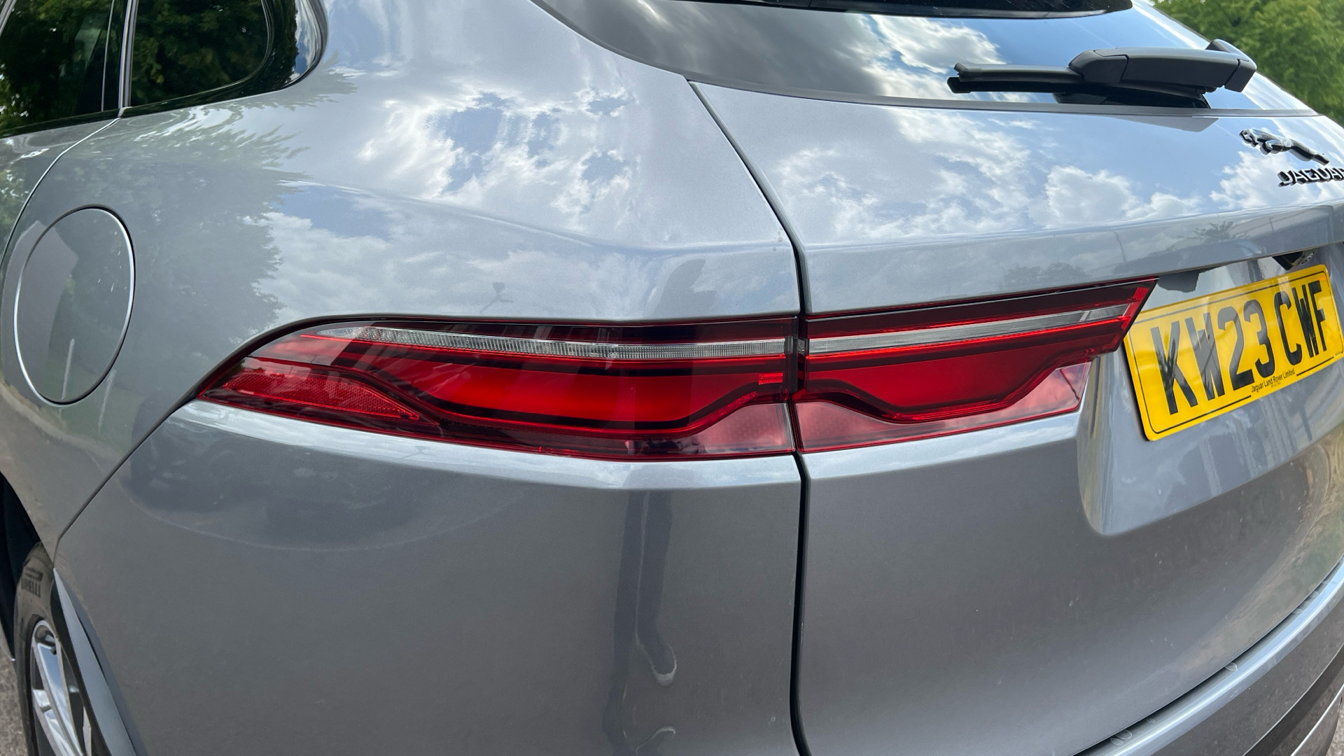 Jaguar F Pace