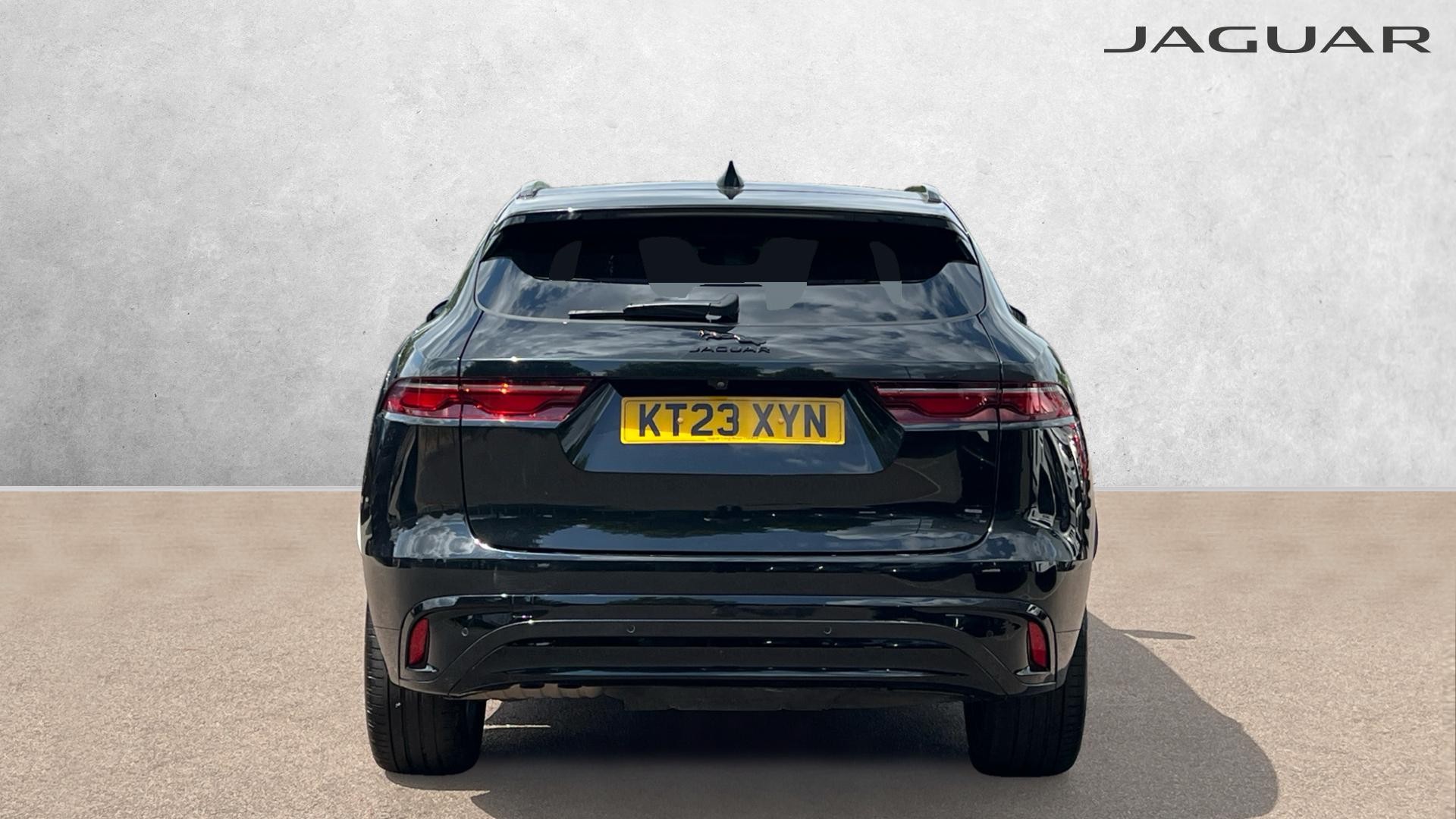 Jaguar F Pace