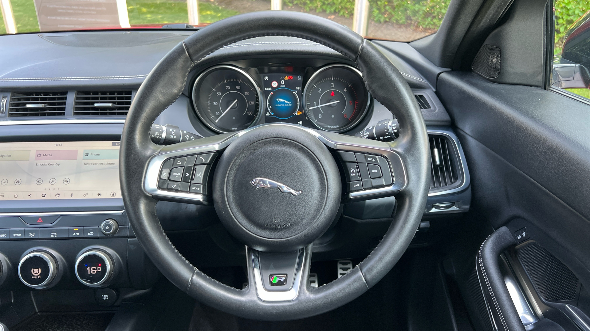Jaguar E Pace